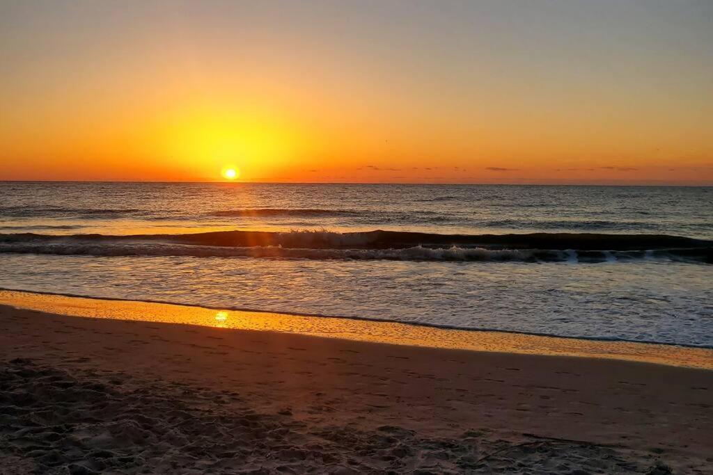 Cute 2 Bedroom, 2 Bath Condo At Folly Field Beach Pulau Hilton Head Luaran gambar