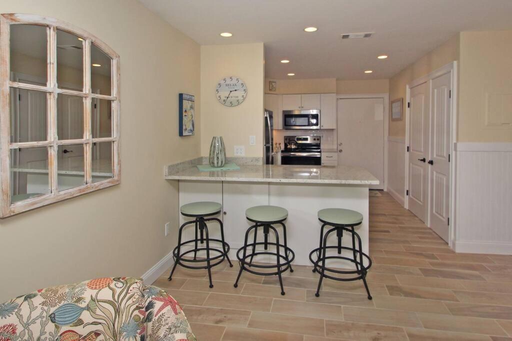 Cute 2 Bedroom, 2 Bath Condo At Folly Field Beach Pulau Hilton Head Luaran gambar